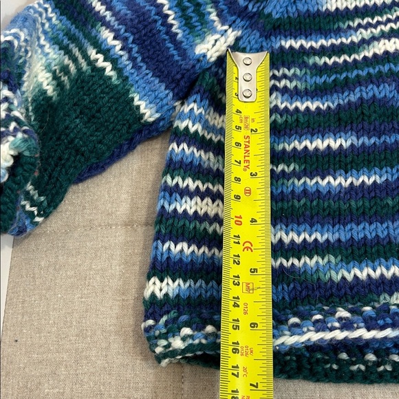 Vintage. Hand made. New. Blue and Green Knit Hooded Sweater - Picture 4 of 6